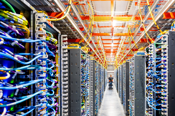 미국 인디애나주 뉴칼라일에 있는 아마존웹서비스 AI 데이터센터. 로이터=연합뉴스