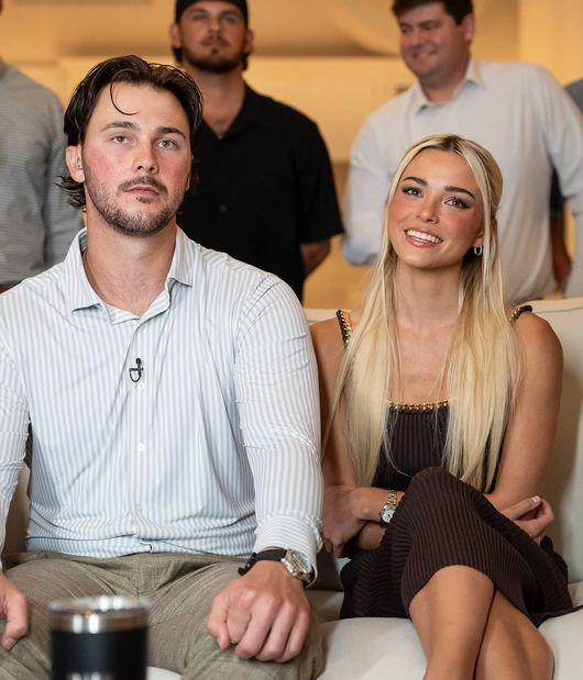 피츠버그 폴 스킨스(왼쪽)가 리비 던과 함께 2025년 사이영상 수상 순간을 함께했다. /리비 던 SNS