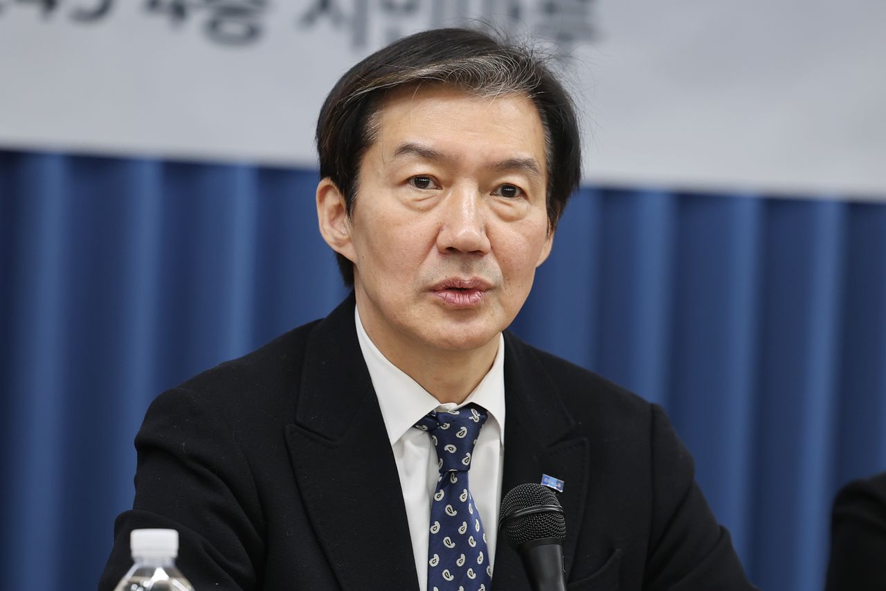 23일 광주 동구 전일빌딩 245에서 열린 조국혁신당-광주시민단체협의회 간담회에서 조국 대표가 발언하고 있다. 연합뉴스