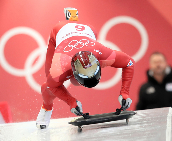 썰매 종목 중 가장 짜릿한 속도감을 자랑하는 스켈레톤. 연합뉴스
