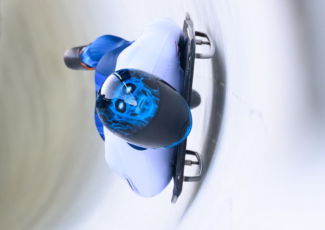 머리를 전방으로 향하고 얼음 트랙을 달리는 스켈레톤은 공포감이 썰매 종목 중 가장 크다고 알려졌다. AP=연합뉴스