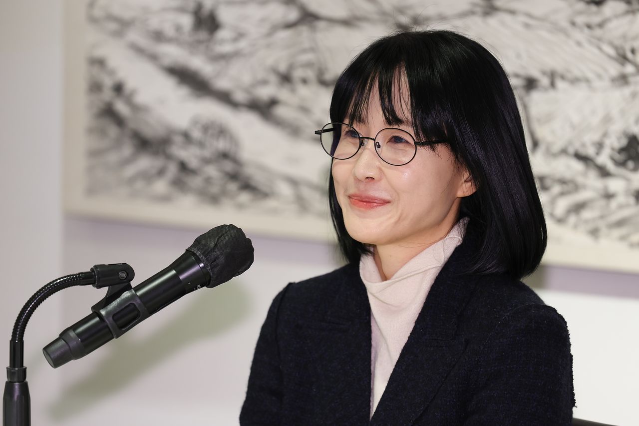 제49회 이상문학상 대상 수상작으로 위수정 작가가의 '눈과 돌멩이'가 선정됐다. 연합뉴스