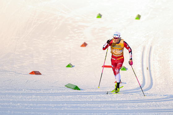 지난 3일 이탈리아 발 디 피에메에서 열린 크로스컨트리 월드컵에서 설원을 누비는 요하네스 클레보. EPA=연합뉴스