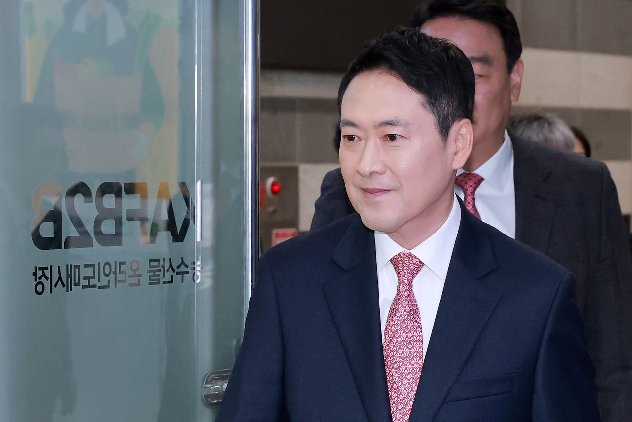 장동혁 국민의힘 대표가 28일 서울 서초구 aT센터 종합상황실에서 열린 물가 점검 현장 간담회에 참석하고 있다. 뉴스1