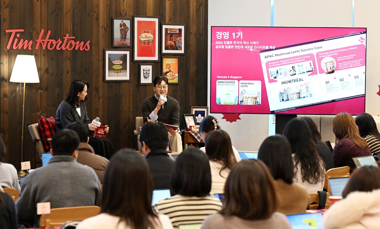 28일 오전, 서울 팀홀튼 신논현역점에서는 ‘2026 팀홀튼 뉴이어 웜업(New Year Warm-Up)’ 기자간담회가 열렸다. 안태열 팀홀튼 CBO는 이 자리에서 ‘경영 2기’ 비전을 발표했다. 사진 팀홀튼