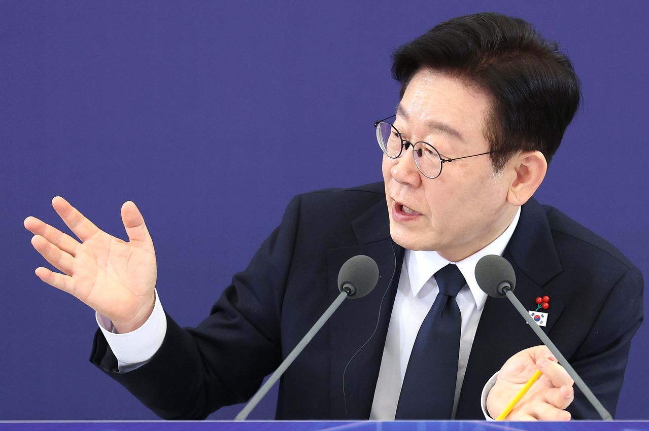 이재명 대통령이 28일 청와대에서 열린 외국인 투자 기업 간담회에서 발언을 하고 있다. 뉴스1