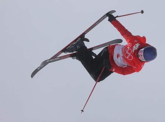 중국 국가대표로 출전하는 구아이링. 프리스타일 스키 3관왕을 노린다. [EPA=연합뉴스]