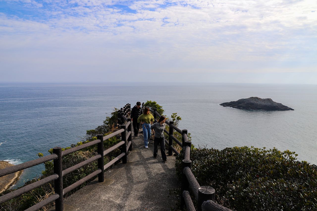태평양을 보며 걷는 우마가세 산책로.