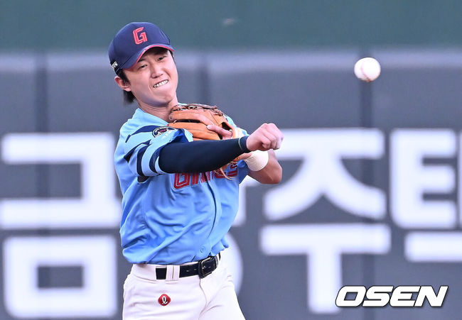 [OSEN=부산, 이석우 기자] 롯데 자이언츠 전민재 / foto0307@osen.co.kr