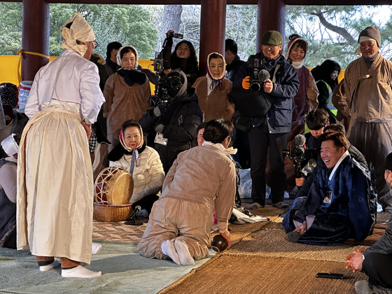 지난해 2월 4일 제주시 삼도2동 관덕정에서 진행된 탐라국입춘굿 퍼포먼스. 최충일 기자