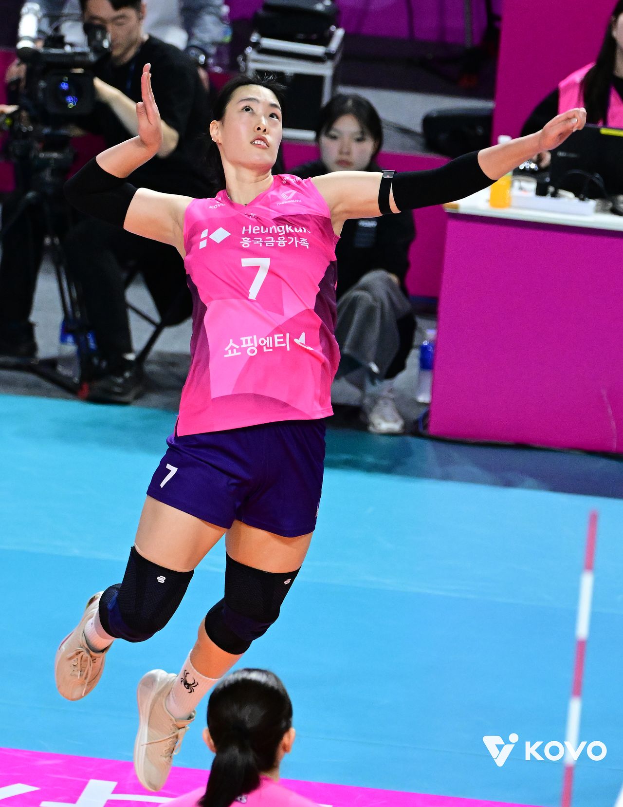 공격을 시도하는 흥국생명 최은지. 사진 한국배구연맹