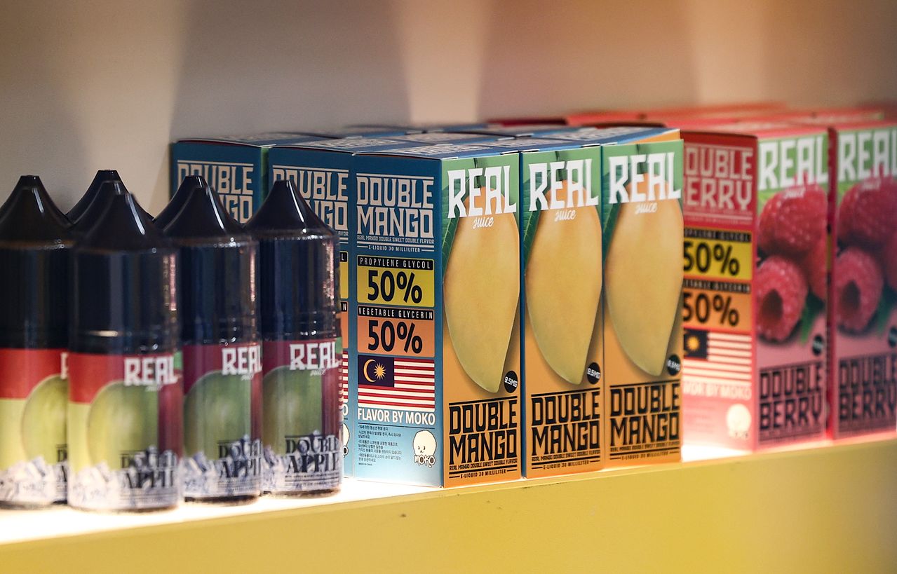 3일 서울의 한 전자담배 매장에 전자담배가 진열돼 있다. 뉴스1