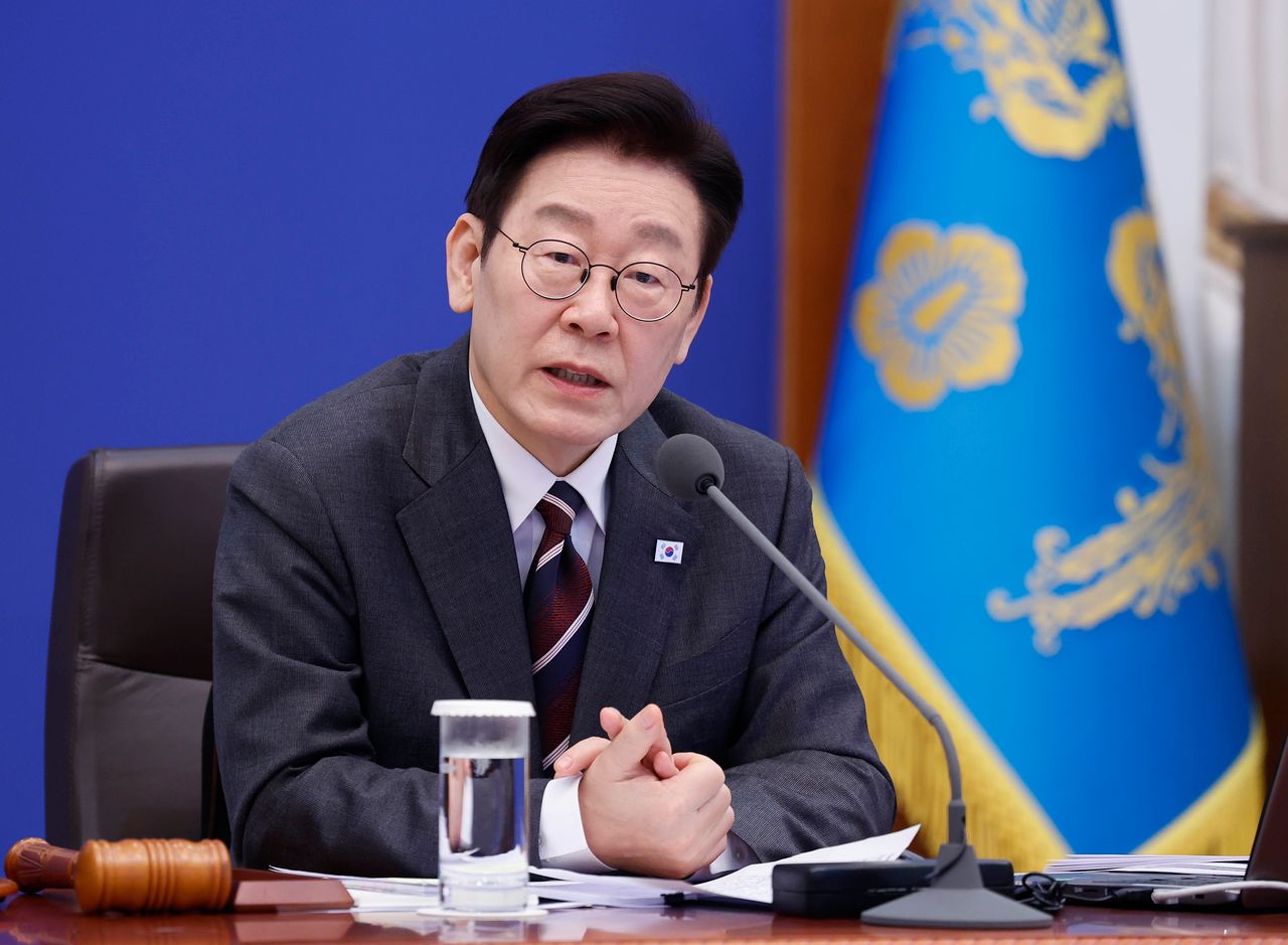 이재명 대통령이 3일 청와대 본관에서 열린 제4회 국무회의에서 발언하고 있다. 사진기자단 