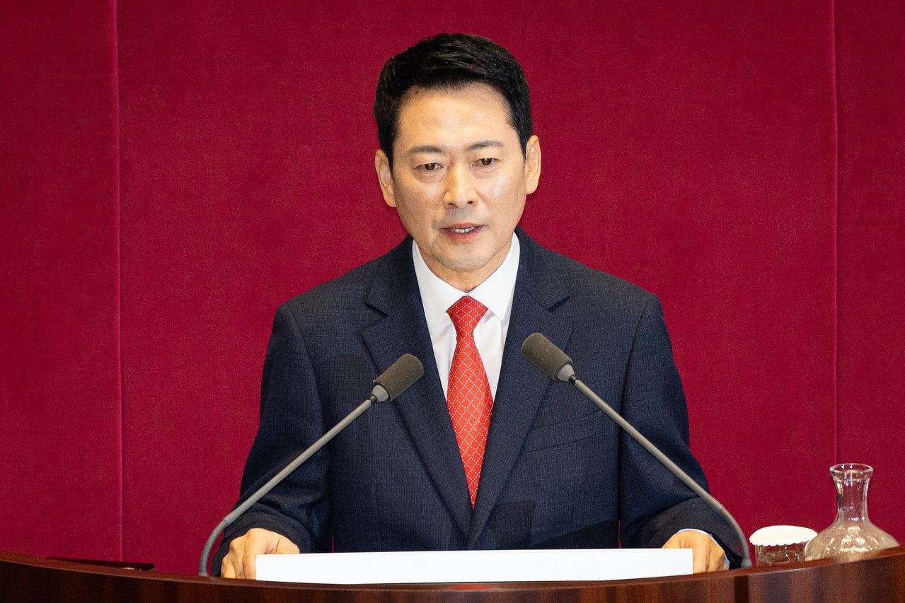 장동혁 국민의힘 대표가 4일 서울 여의도 국회에서 열린 제432회 국회(임시회) 제3차 본회의에서 국정에 관한 교섭단체 대표연설을 하고 있다.뉴스1