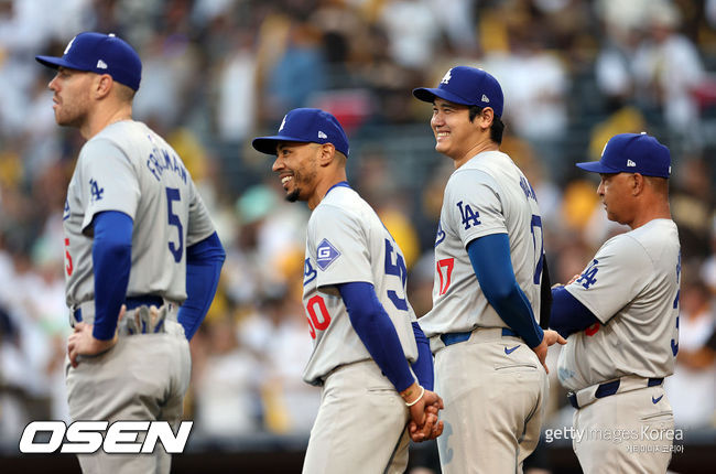 [사진] LA 다저스 프레디 프리먼, 무키 베츠, 오타니 쇼헤이, 데이브 로버츠 감독. ⓒGettyimages(무단전재 및 재배포 금지)