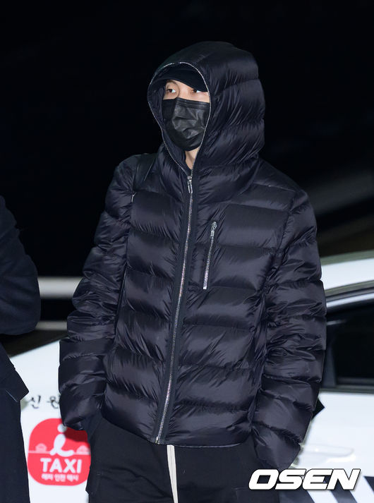 RM,'카리스마 눈빛'