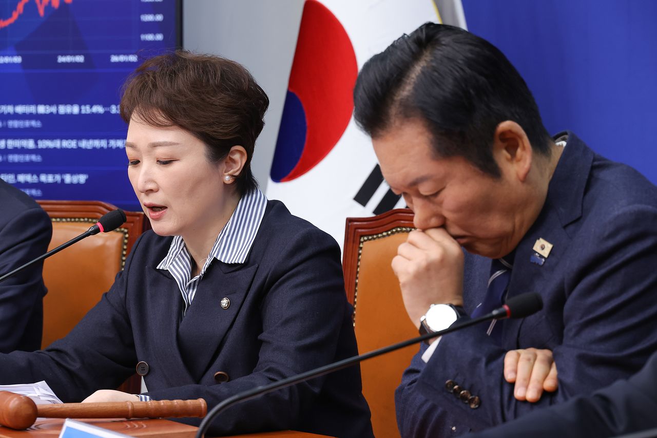 더불어민주당 이언주 최고위원이 4일 서울 여의도 국회에서 열린 최고위원회의에서 발언하고 있다. 연합뉴스 