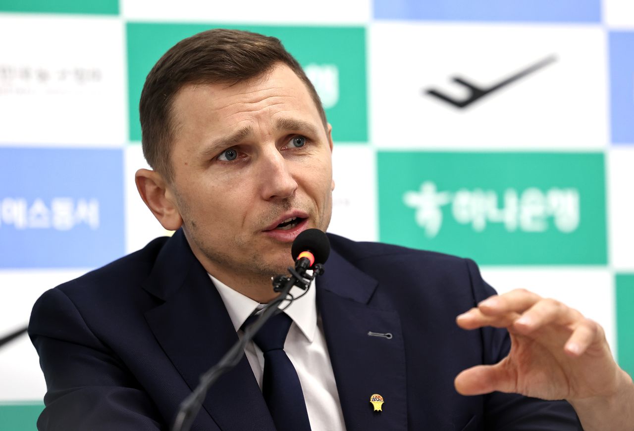 파격적 멤버로 첫 대표팀을 꾸린 마줄스 감독. 뉴스1