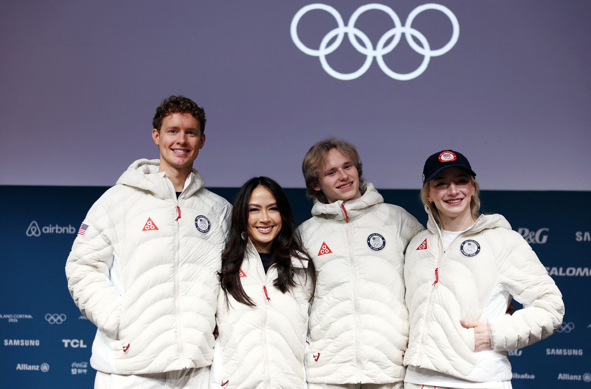말리닌(오른쪽 둘째)를 비롯한 미국 피겨 스케이팅 선수들. 로이터=연합뉴스