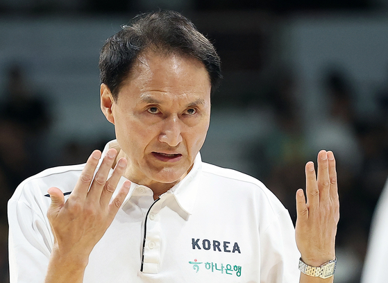 임기 중 과감한 세대 교체를 단행한 안준호 전 대표팀 감독. 뉴스1