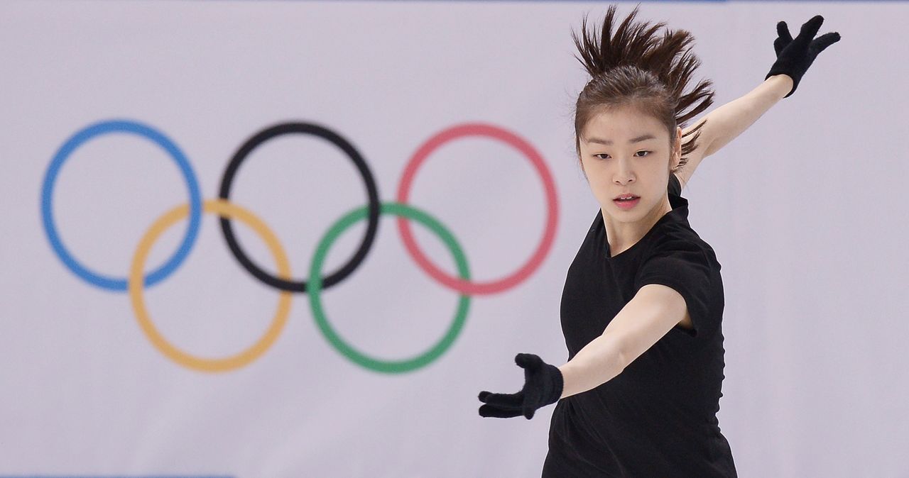 2018 소치 동계올림픽 당시 피겨 여자 싱글에 출전한 김연아가 경기를 앞두고 훈련하는 모습. [뉴시스]