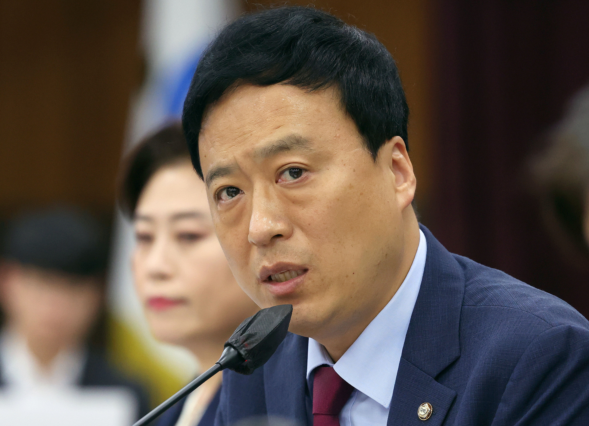 정성국 국민의힘 의원이 지난해 10월 23일 경남 창원시 경남도교육청 2층 강당에서 열린 국회 교육위원회의 부산대·부산대병원·부산대치과병원·경상국립대·경상국립대병원 국정감사에서 질의하고 있다. 연합뉴스