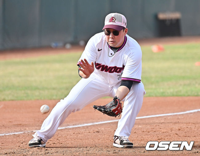 [OSEN=가오슝(대만), 이석우 기자] 키움 히어로즈 안치홍 005 2026.02.03 / foto0307@osen.co.kr
