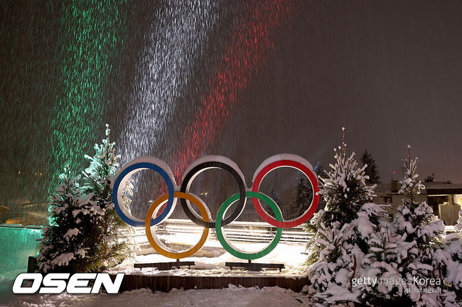 [사진] 2026 밀라노·코르티나담페초 동계 올림픽 여자 아이스하키 조별리그 빅매치가 노로바이러스 감염 사태로 연기됐다.ⓒGettyimages(무단전재 및 재배포 금지)