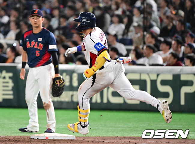 안현민이 2025 K-베이스볼시리즈에서 일본 대표팀을 상대로 홈런을 터트리고 있다./OSEN DB