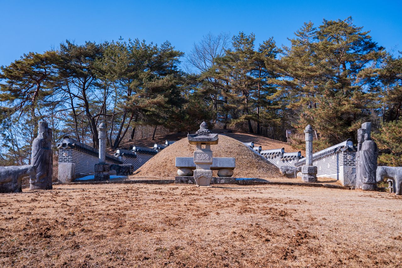 단종이 잠든 장릉. 