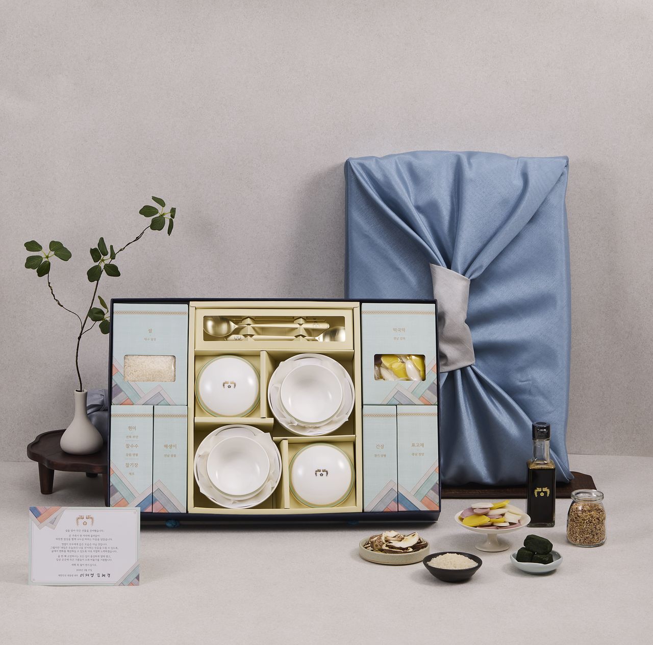 이재명 대통령은 2026년 설 명절을 맞아 국민통합과 일상의 회복을 기원하는 뜻을 담은 설 선물을 사회 각계각층에 전달했다고 지난 4일 밝혔다. 사진 청와대