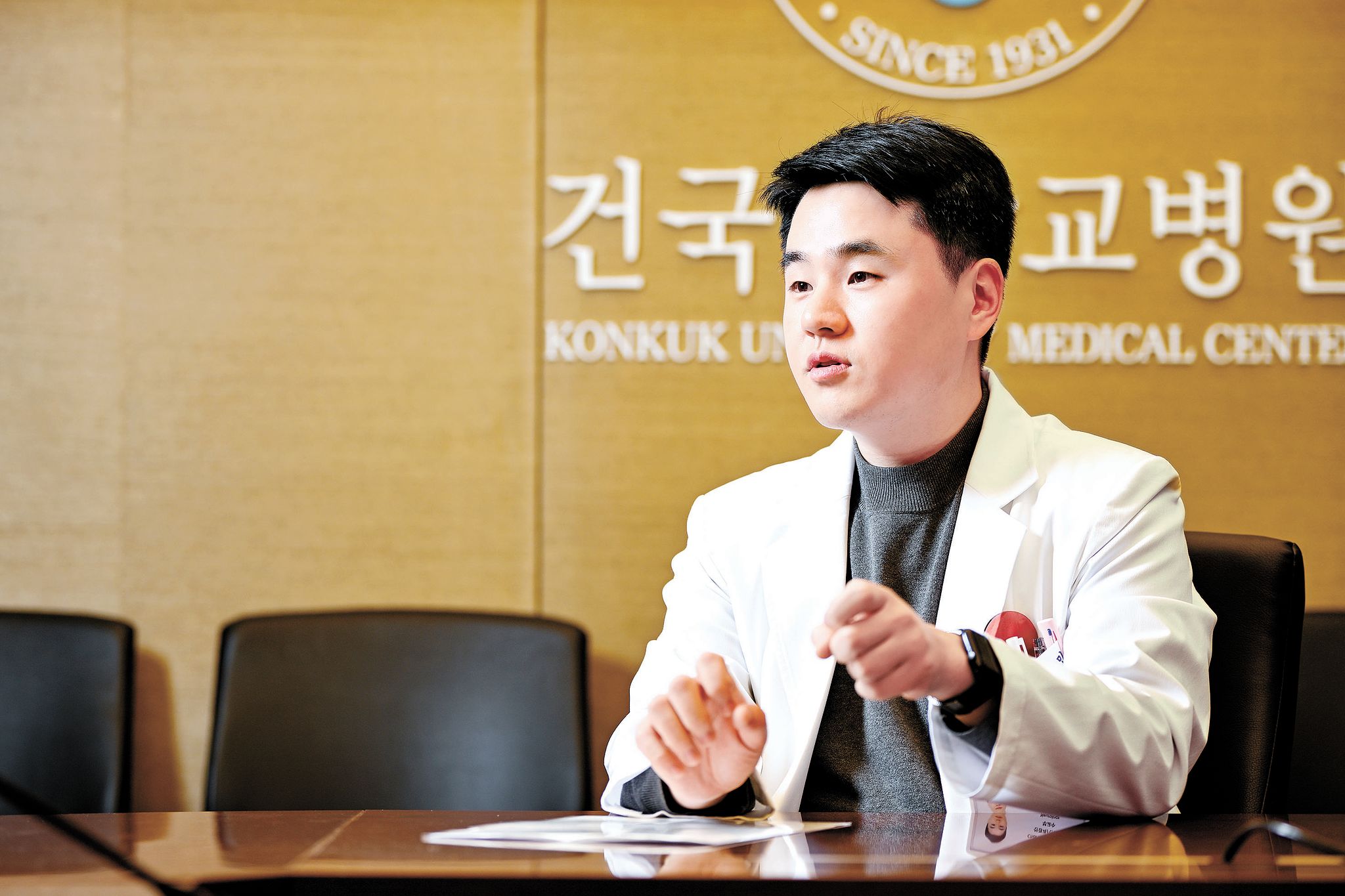 건국대병원 신경과 최교민 교수는 “못 걷는다고 포기하거나 희귀질환으로 단정할 게 아니라 치료되는 원인이 숨어 있는지 확인을 거듭하며 찾아내야 한다”고 당부했다. 김동하 객원기자