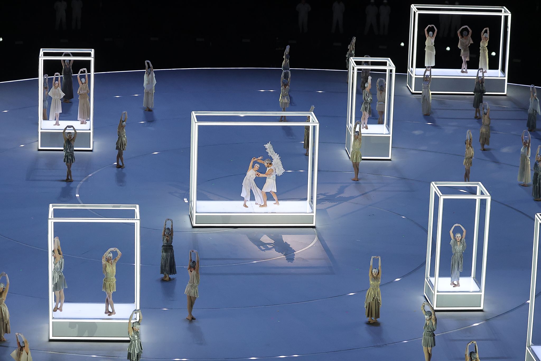 6일 개회식에서 '이탈리아의 조화 : 아름다움'을 주제로 공연이 펼쳐지고 있다. 뉴스1