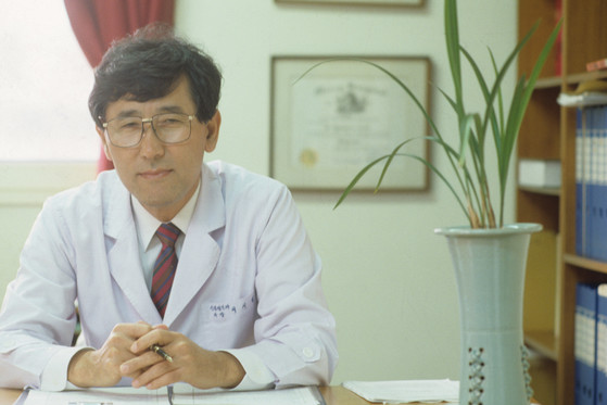 고려병원(현 강북삼성병원) 신경정신과 과장 시절 이시형. 중앙포토