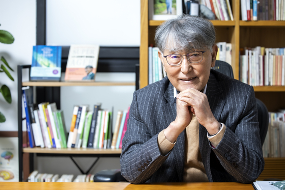 2022년 서울 논현동 세로토닌문화 사무실에서 이시형. 중앙포토