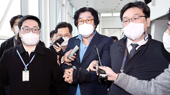 김성태 쌍방울그룹 회장은 검찰 수사를 피해 8개월간 해외 도피 생활을 이어가다 2023년 1월 귀국했다. 뉴스1