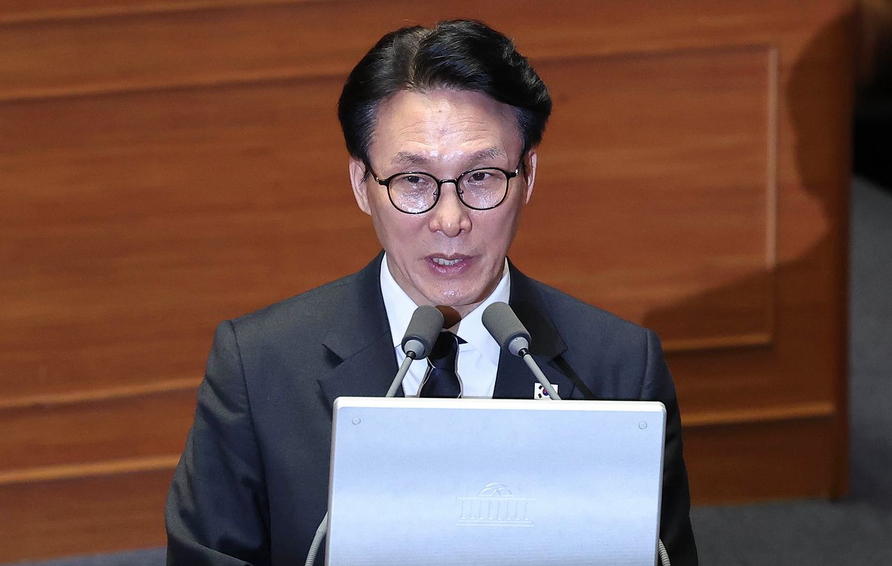 김민석 국무총리와 국무위원들이 9일 국회 본회의에서 열린 정치ㆍ외교ㆍ통일ㆍ안보 분야 대정부질문에서 의원들 질의에 답하고 있다. 임현동 기자