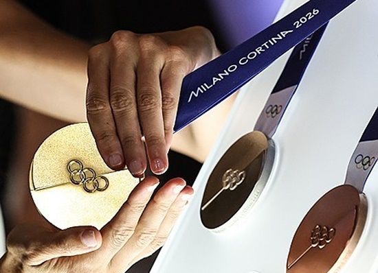 2026 밀라노·코르티나담페초 동계 올림픽 메달. 신화=연합뉴스