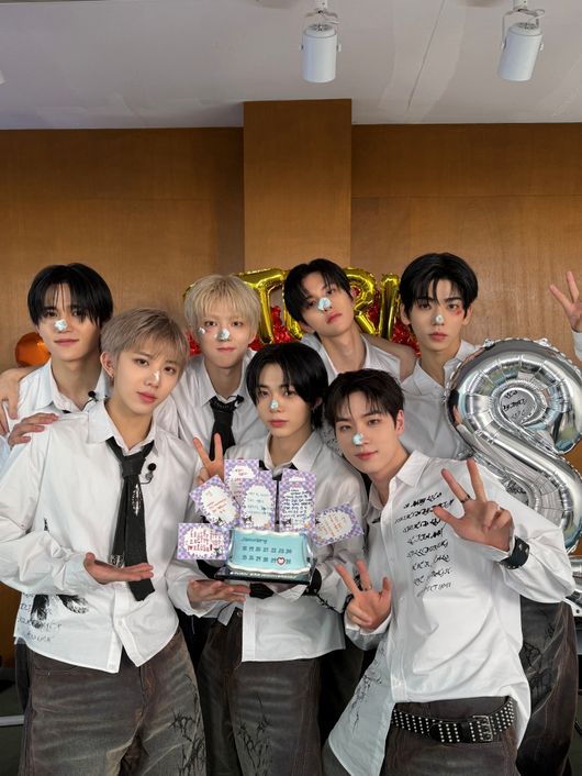 MNH엔터테인먼트 제공