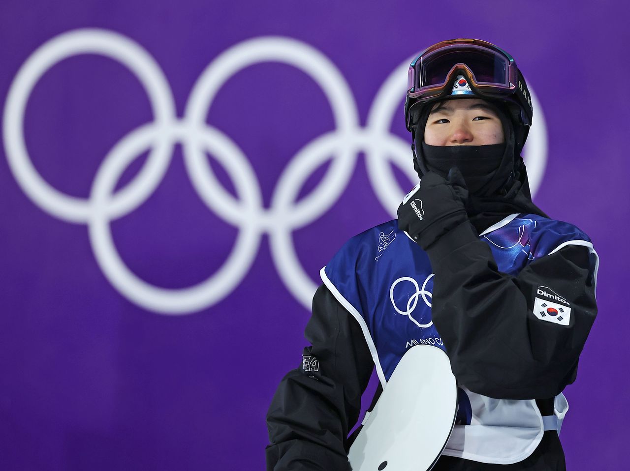 미소 짓는 유승은   (리비뇨=연합뉴스) 류영석 기자 = 8일(현지시간) 이탈리아 리비뇨 스노파크에서 열린 2026 밀라노-코르티나담페초 동계올림픽 스노보드 여자 빅에어 예선에서 유승은이 묘기를 마친 뒤 미소를 짓고 있다. 유승은은 이날 4위를 기록하며 결선에 진출했다. 2026.2.9   ondol@yna.co.kr (끝)  〈저작권자(c) 연합뉴스, 무단 전재-재배포, AI 학습 및 활용 금지〉