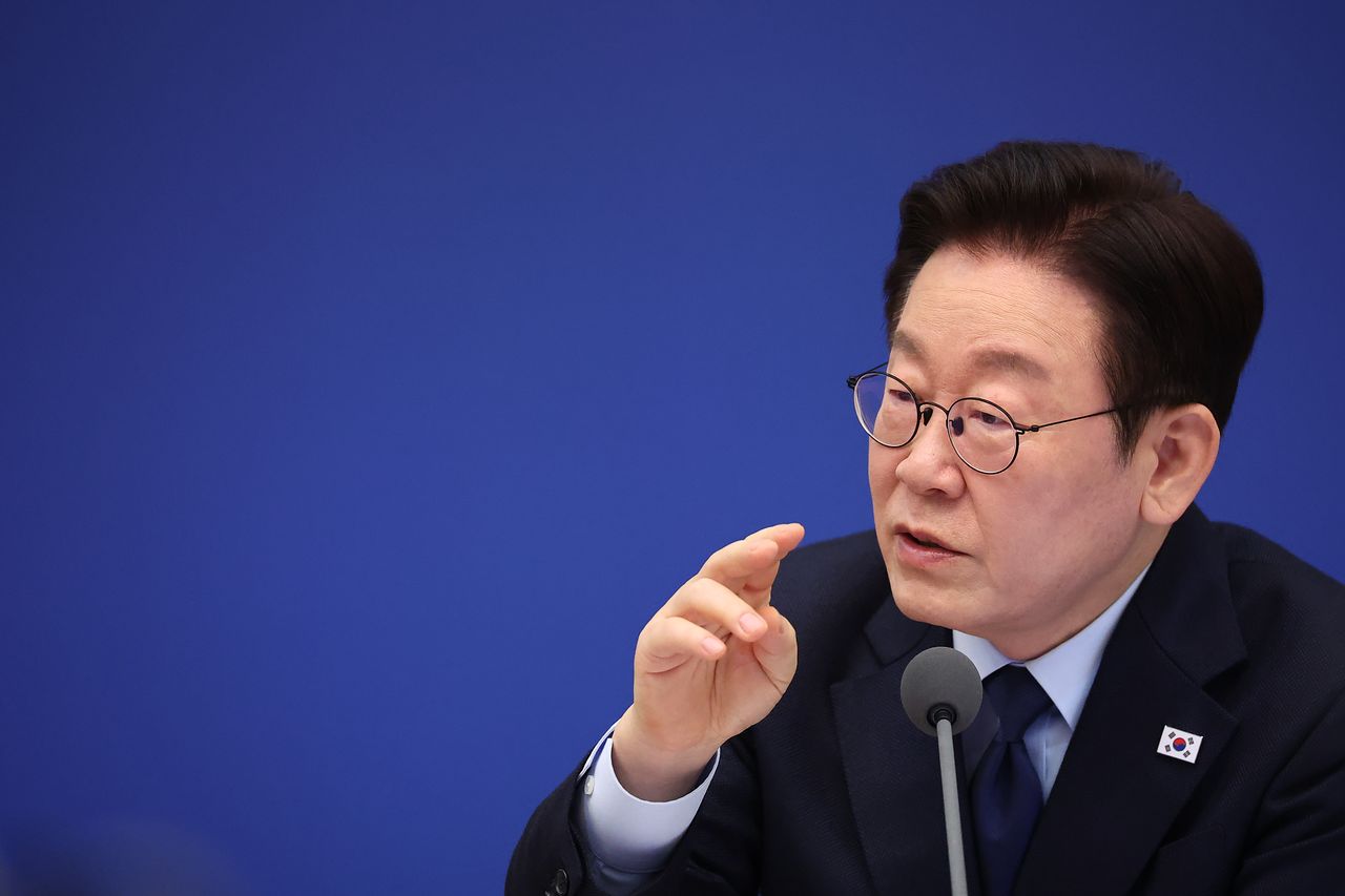 이재명 대통령이 10일 청와대에서 열린 국무회의에서 발언하고 있다. 연합뉴스