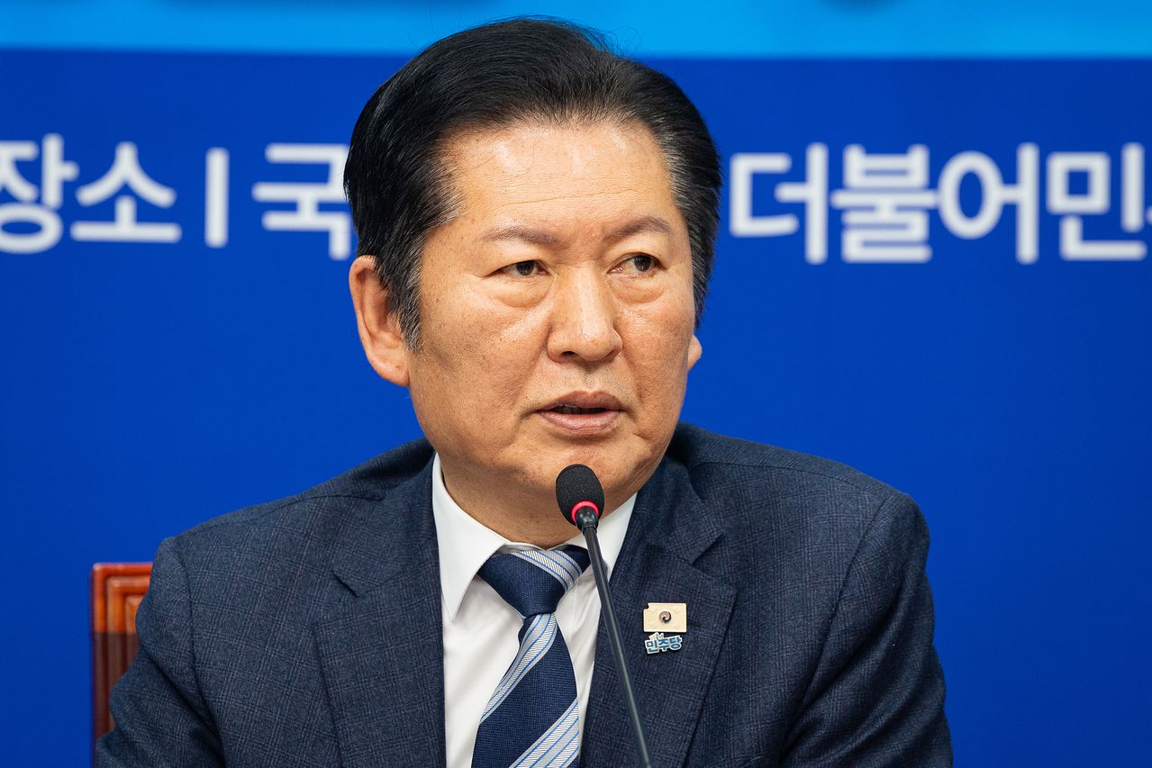  정청래 더불어민주당 대표가 12일 서울 여의도 국회에서 열린 제6기 청년미래연석회의 발대식에서 축사를 하고 있다. 뉴스1