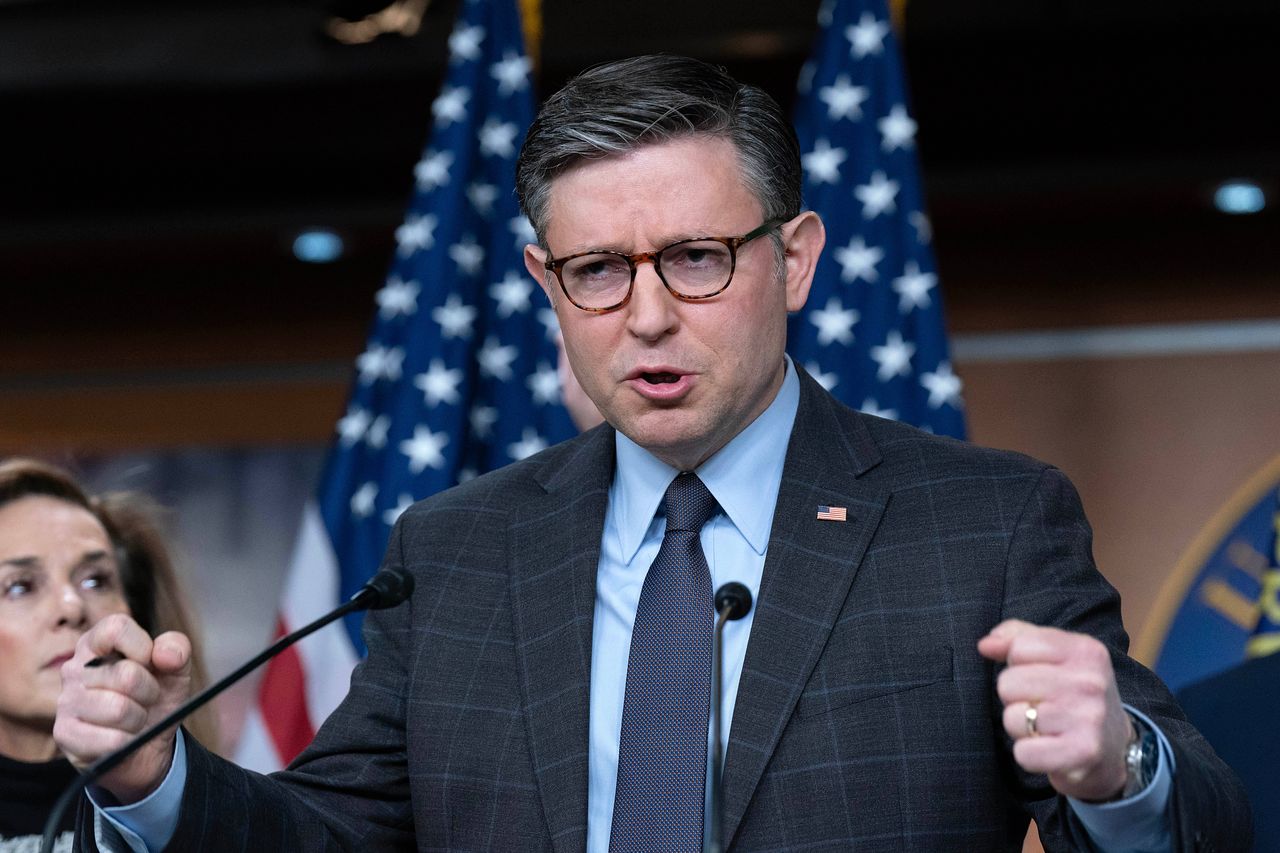 마이크 존슨 미 하원의장이 지난 10일(현지시간) 기자회견에서 발언하고 있다.AP=연합뉴스