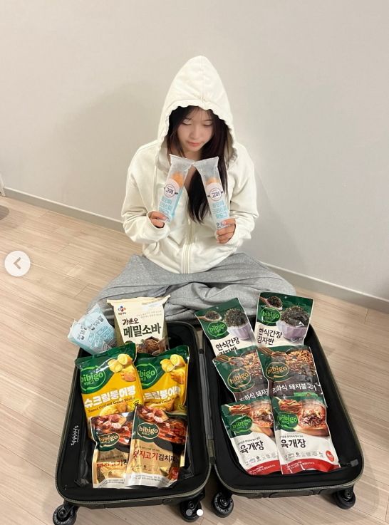 스노보드 올림픽 최연소 금메달을 딴 최가온은 중학생 때부터 CJ의 지원을 받았다. CJ는 해외 훈련 중 컨디션 관리를 위해 갈비탕, 육개장 등 다양한 ‘비비고’ 한식 제품도 지원했다. 사진 최가온 인스타그램