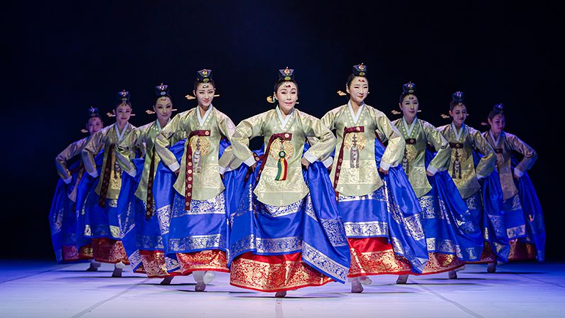 국립무용단은 올 설 명절 연휴기간 '축제' 공연을 연다. 사진 국립무용단 