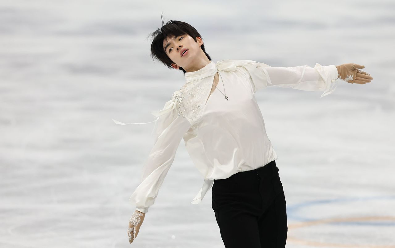 14일(한국시간) 이탈리아 밀라노 아이스 스케이팅 아레나에서 열린 2026 밀라노 코르티나담페초 동계 올림픽 피겨스케이팅 남자 싱글 프리스케이팅에서 연기를 펼치는 차준환. 밀라노=김종호 기자