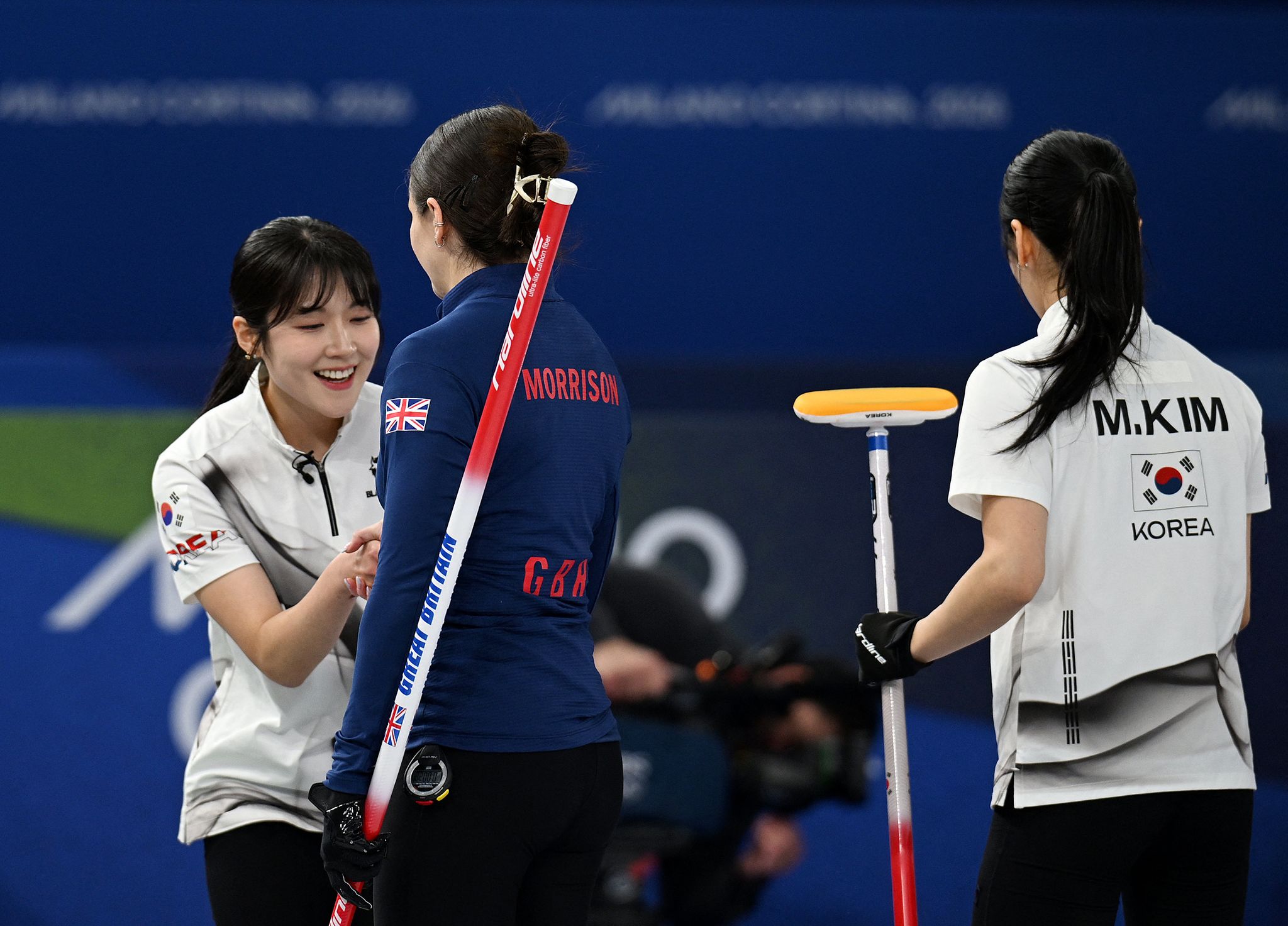 영국을 꺾은 한국 여자컬링. 로이터=연합뉴스