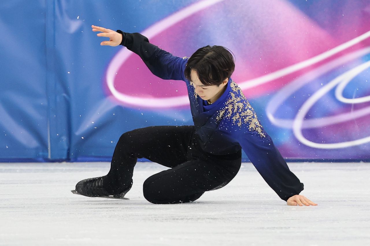 가기야마도 꽈당   (밀라노=연합뉴스) 서대연 기자 = 13일(현지시간) 이탈리아 밀라노 아이스스케이팅 아레나에서 열린 2026 밀라노ㆍ코르티나담페초 동계올림픽 남자 싱글 프리 스케이팅에 출전한 일본 가기야마 유마가 연기를 펼치던 중 넘어지고 있다.   가기야마는 이날 최종총점 280.06점으로 은메달을 획득했다. 2026.2.14   dwise@yna.co.kr (끝)  〈저작권자(c) 연합뉴스, 무단 전재-재배포, AI 학습 및 활용 금지〉