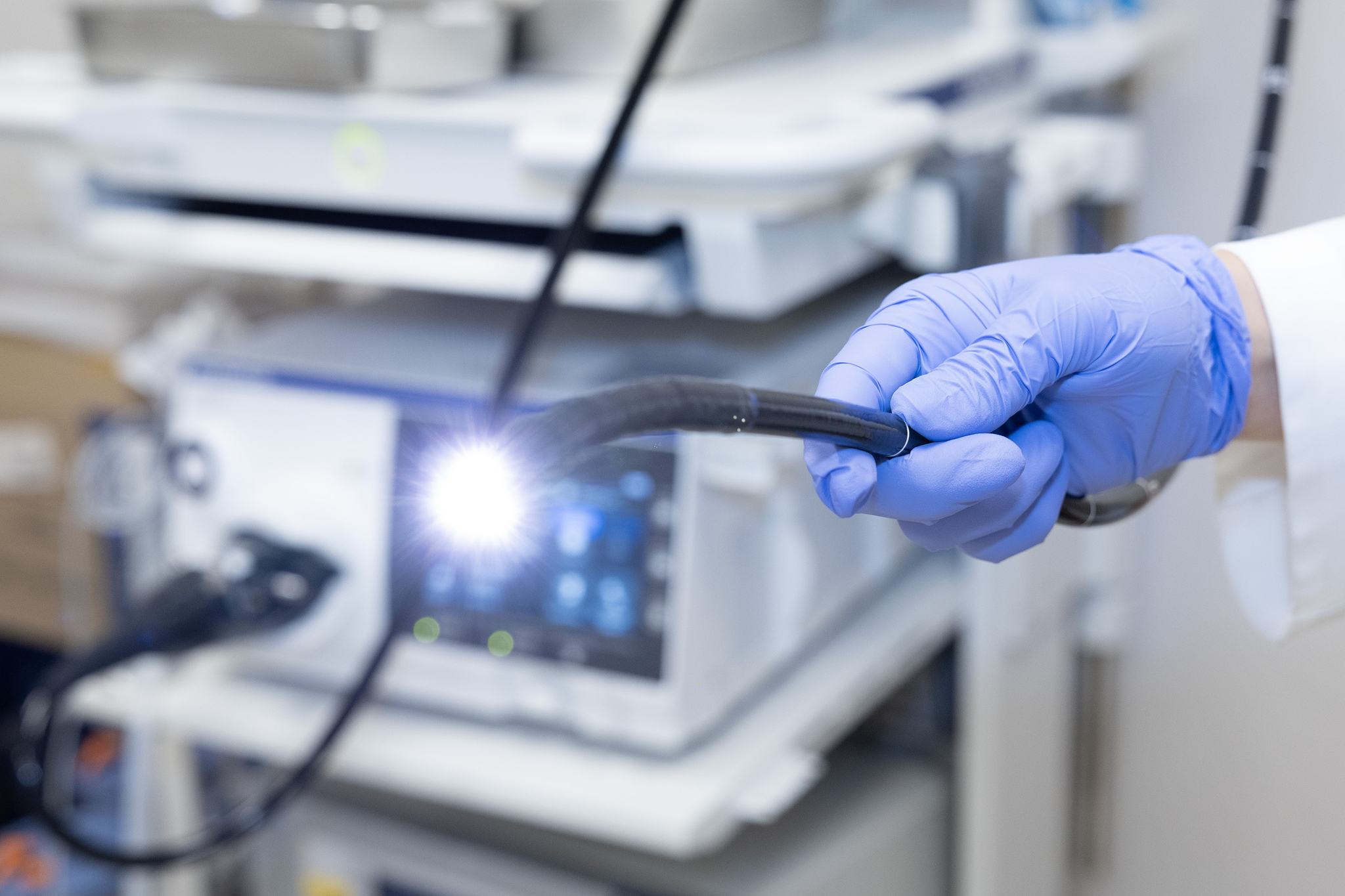 내시경 장비에 불이 들어온 모습. 전민규 기자