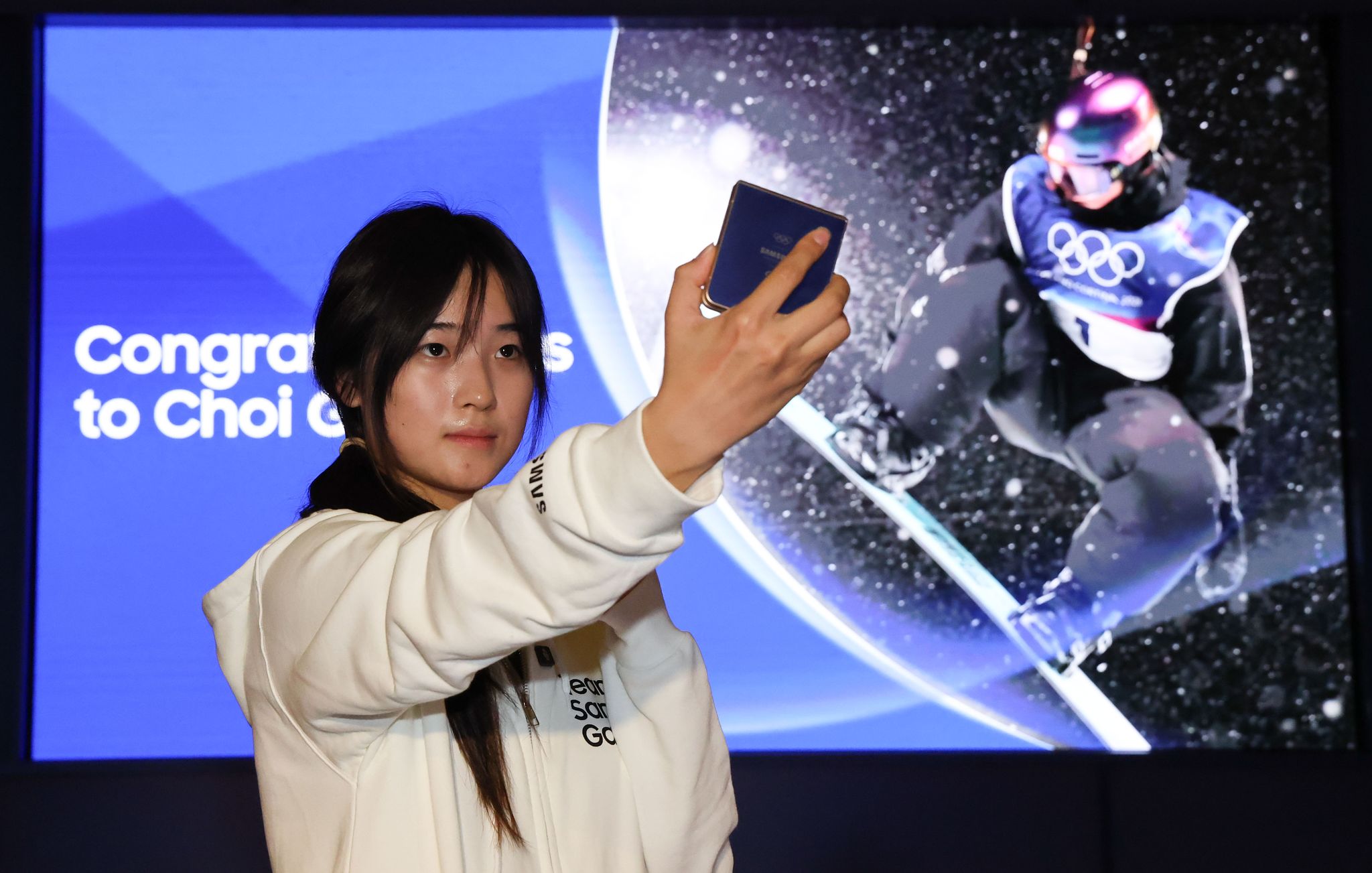 밀라노·코르티나담페초 올림픽 스노보드 하프파이프에서 역대 최연소 금메달을 딴 최가온. 김종호 기자 